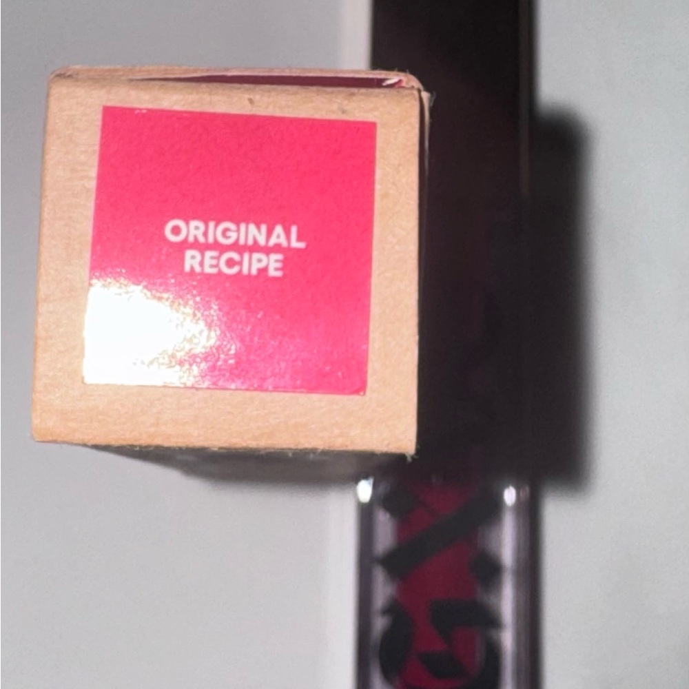 Gxve I’m Sill Here - Red Longwear Matte Liquid Lipstick in Original Recipe, NEW - Picture 11 of 11